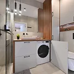 W Stylu Feng Shui Na 10 Pietrze Z Widokiem, Bezplatny Parking, Nowy Budynek, Dostep Na Kod Λοτζ