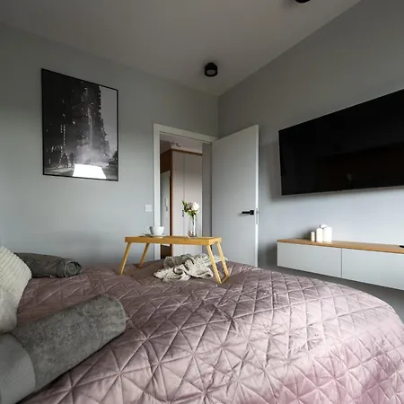 W Stylu Feng Shui Na 10 Pietrze Z Widokiem, Bezplatny Parking, Nowy Budynek, Dostep Na Kod Daire *