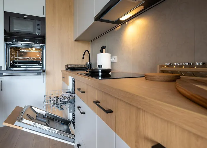 W Stylu Feng Shui Na 10 Pietrze Z Widokiem, Bezplatny Parking, Nowy Budynek, Dostep Na Kod Łódź